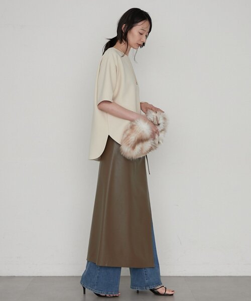 LOUNGEDRESS(ラウンジドレス)の「《オン・オフ使える》カットジョーゼットハーフスリーブプルオーバー(Tシャツ/カットソー・レディース・ライトベージュ/ブラック・FREE)」の14枚目の写真