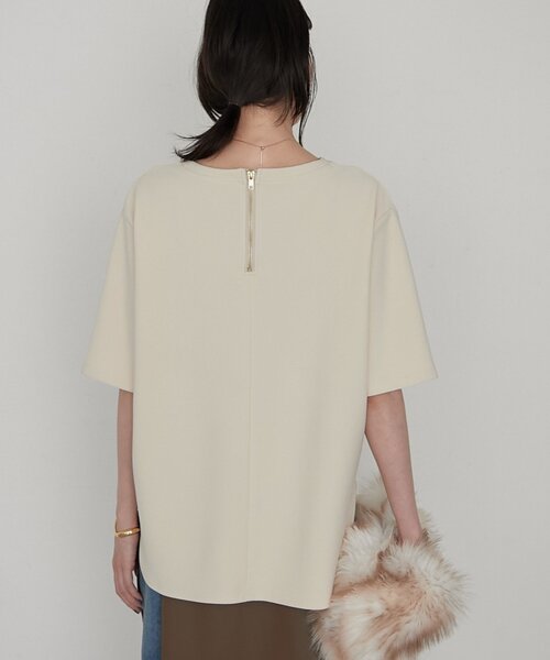 LOUNGEDRESS(ラウンジドレス)の「《オン・オフ使える》カットジョーゼットハーフスリーブプルオーバー(Tシャツ/カットソー・レディース・ライトベージュ/ブラック・FREE)」の17枚目の写真