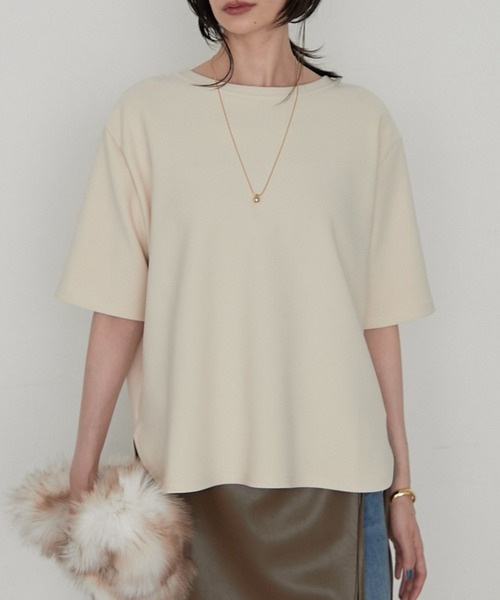 LOUNGEDRESS(ラウンジドレス)の「《オン・オフ使える》カットジョーゼットハーフスリーブプルオーバー(Tシャツ/カットソー・レディース・ライトベージュ/ブラック・FREE)」の2枚目の写真