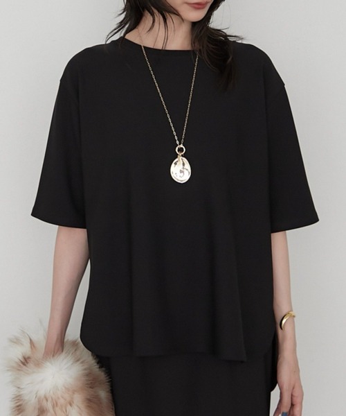LOUNGEDRESS(ラウンジドレス)の「《オン・オフ使える》カットジョーゼットハーフスリーブプルオーバー(Tシャツ/カットソー・レディース・ライトベージュ/ブラック・FREE)」の1枚目の写真