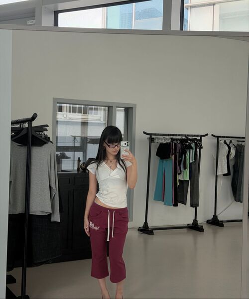 KASHIKO（カシコ）の「Low-Slung Capri Pants Wine（スウェットパンツ・レディース・その他・MEDIUM/SMALL）」の12枚目の写真
