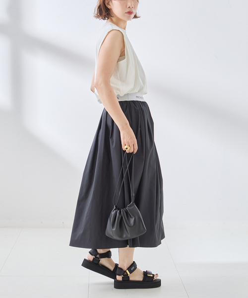 journal standard L'essage(ジャーナルスタンダードレサージュ)の「ショルダーパッドタンクトップ(タンクトップ・レディース・レッド/ブラック/ホワイト・FREE)」の15枚目の写真