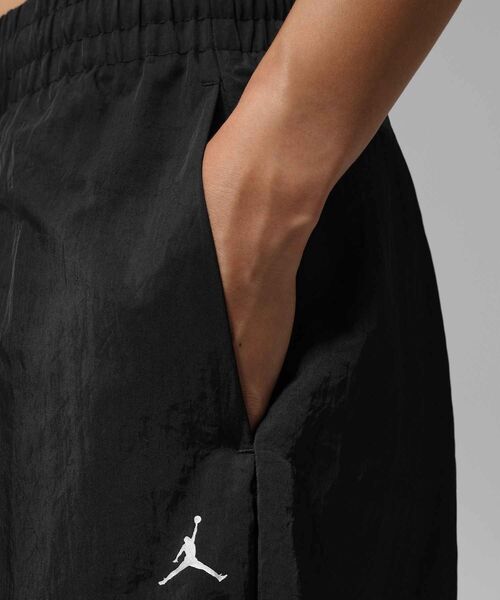 JORDAN BRAND(ジョーダンブランド)の「ジョーダン ブルックリン ウィメンズ ウーブン パンツ / Jordan Brooklyn Women's Woven Pants IM6953-010 Black(その他パンツ・レディース・ブラック・XS/XL/S/M/L)」の4枚目の写真