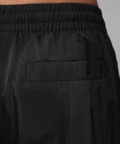 JORDAN BRAND(ジョーダンブランド)の「ジョーダン ブルックリン ウィメンズ ウーブン パンツ / Jordan Brooklyn Women's Woven Pants IM6953-010 Black(その他パンツ・レディース・ブラック・XS/XL/S/M/L)」の5枚目の写真