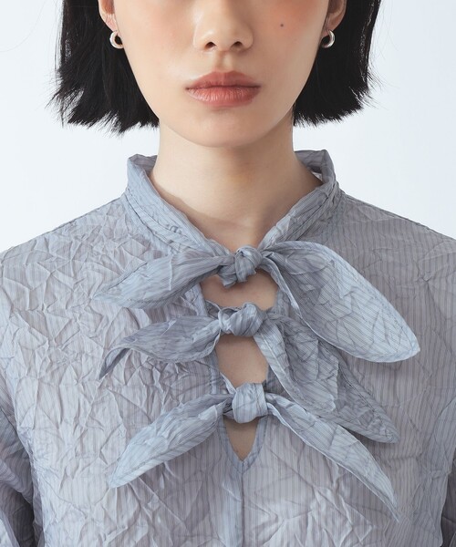 Ray BEAMS(レイビームス)の「ストライプ ワッシャー リボン ブラウス(シャツ/ブラウス・レディース・ホワイト系その他6/シルバー・ONE SIZE)」の10枚目の写真