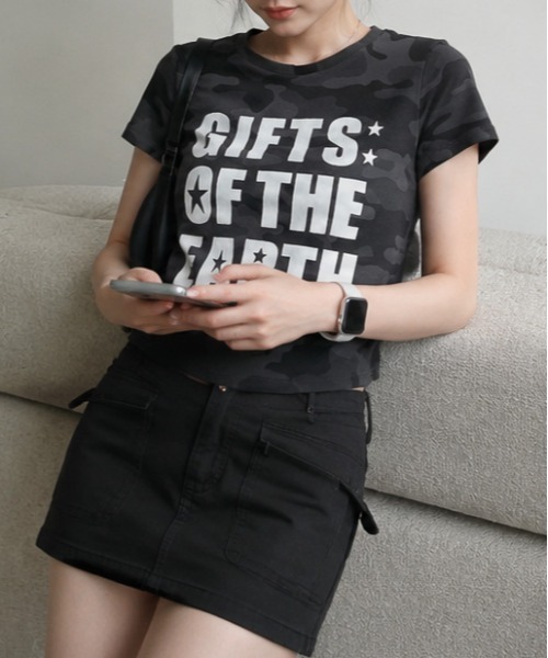 GORGE(ゴージ)の「《テレコ・存在感ロゴ》アソートTシャツ/カジュアル×ストリート/春夏/全3色(Tシャツ/カットソー・レディース・カーキ/オフホワイト/グレー・F)」の7枚目の写真