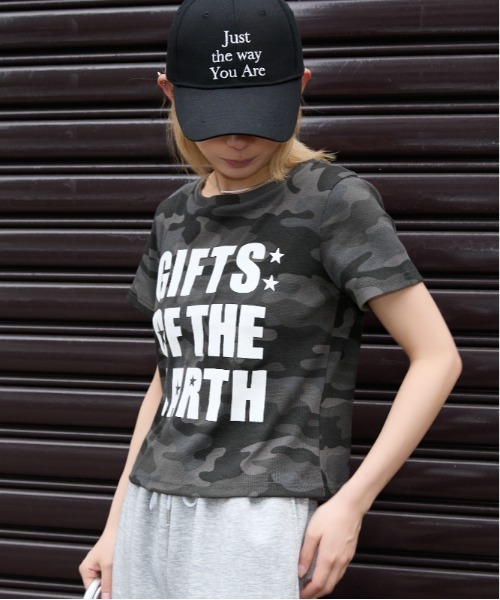 GORGE(ゴージ)の「《テレコ・存在感ロゴ》アソートTシャツ/カジュアル×ストリート/春夏/全3色(Tシャツ/カットソー・レディース・カーキ/オフホワイト/グレー・F)」の10枚目の写真