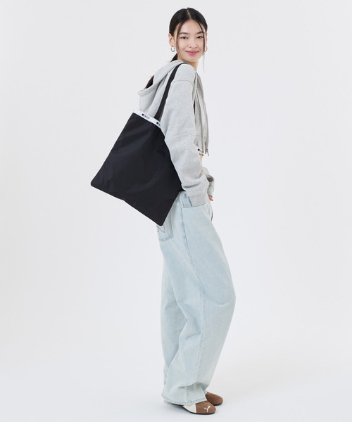 LeSportsac(レスポートサック)の「【LeSportsac×URBAN RESEARCH】LARGE EMERALD TOTE U ブラックUR(トートバッグ・レディース・ブラック・FREE)」の3枚目の写真