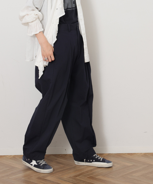 JOURNAL STANDARD LUXE(ジャーナルスタンダード ラックス)の「ウェザークロス タックシームパンツ(その他パンツ・レディース・ホワイト×ホワイト/ネイビー・FREE)」の10枚目の写真