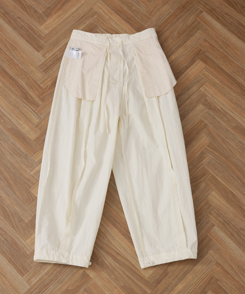 JOURNAL STANDARD LUXE(ジャーナルスタンダード ラックス)の「ウェザークロス タックシームパンツ(その他パンツ・レディース・ホワイト×ホワイト/ネイビー・FREE)」の22枚目の写真