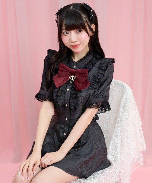 Secret Honey(シークレットハニー)の「ジャガードアクセサリーリボンレースフリル半袖セットアップ(セットアップ・レディース・ブラック・MEDIUM)」の4枚目の写真