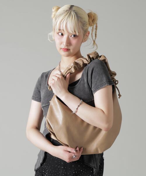 ROYAL FLASH(ロイヤルフラッシュ)の「MAVYTH/メヴィス/CRUMPLED HANDLE BAG(トートバッグ・レディース・ホワイト/ピンク/キャメル/ブラック・F)」の10枚目の写真