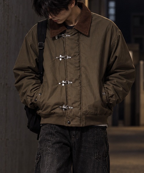 NYLAUS(ナイラス)の「【NYS】ファイヤーマンバックル 衿コーデュロイ ジャケット ブルゾン デトロイトジャケット(ブルゾン・メンズ・チャコール/カーキ・L)」の1枚目の写真