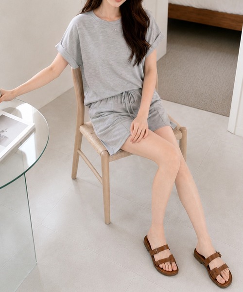 by LEGNA(バイレグナ)の「ゆったり半袖ショートパンツセットアップ(セットアップ・レディース・グレー/ナチュラル/アイボリー/ブラック・FREE)」の11枚目の写真