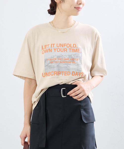 IENA(イエナ)の「LOGOプリント PHOTO Tシャツ(Tシャツ/カットソー・レディース・ネイビー/イエロー/オレンジ・FREE)」の3枚目の写真