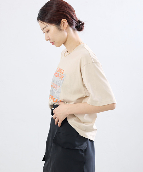 IENA(イエナ)の「LOGOプリント PHOTO Tシャツ(Tシャツ/カットソー・レディース・ネイビー/イエロー/オレンジ・FREE)」の18枚目の写真