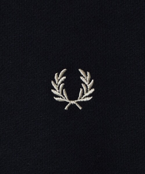 FRED PERRY(フレッドペリー)の「【別注】<FRED PERRY>クルーネック ショート スウェット(スウェット・レディース・オフホワイト/ネイビー・FREE)」の7枚目の写真