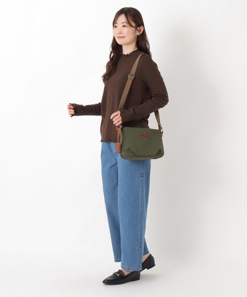 one'sterrace(ワンズテラス)の「toleur トーラ ポリエステルドットニットショルダー(ショルダーバッグ・レディース・ベージュ系8/グレー系4/カーキ系5・99)」の7枚目の写真