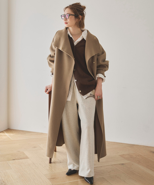 Spick & Span(スピックアンドスパン)の「《WEB限定 / 追加》ビーバーニュアンスカラーオーバーコート(ノーカラーコート・レディース・ブラック/キャメル・36/38)」の4枚目の写真