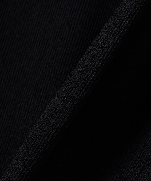 SHIPS(シップス)の「〈手洗い可能〉ドライ テレコ リブ タートルネック(Tシャツ/カットソー・レディース・ホワイト/ライトブルー/ネイビー/オフホワイト・ONE SIZE)」の10枚目の写真