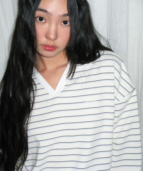 AMESWORLDWIDE(アメスワールドワイド)の「V NECK COLLAR STRIPE SWEATSHIRT IVORY(スウェット・レディース・その他・FREE)」の7枚目の写真