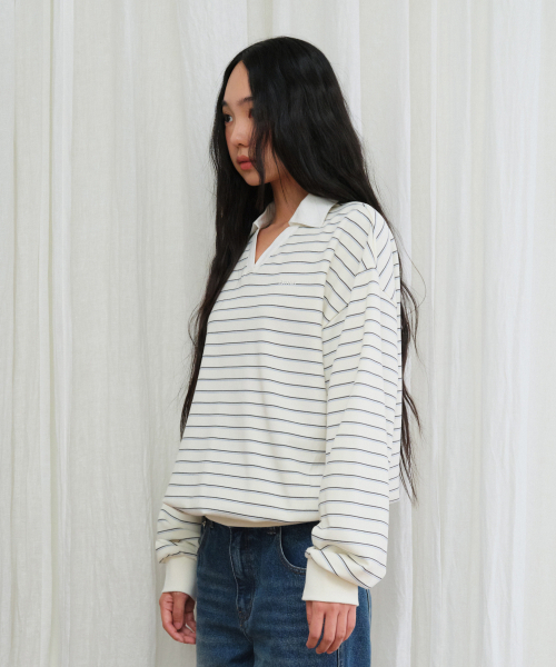 AMESWORLDWIDE(アメスワールドワイド)の「V NECK COLLAR STRIPE SWEATSHIRT IVORY(スウェット・レディース・その他・FREE)」の2枚目の写真