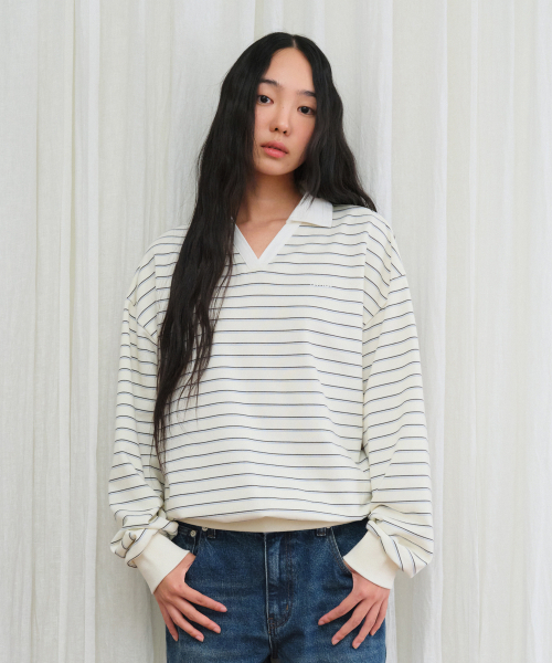 AMESWORLDWIDE(アメスワールドワイド)の「V NECK COLLAR STRIPE SWEATSHIRT IVORY(スウェット・レディース・その他・FREE)」の3枚目の写真