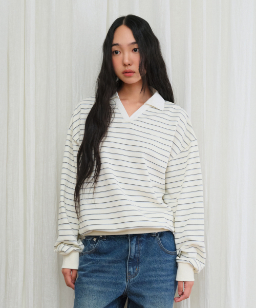 AMESWORLDWIDE(アメスワールドワイド)の「V NECK COLLAR STRIPE SWEATSHIRT IVORY(スウェット・レディース・その他・FREE)」の4枚目の写真