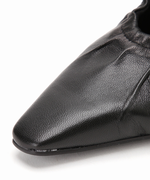 FLAT(フラット)の「《/WEB+一部店舗限定》GRISEレザーギャザーカットアウトフラット(その他シューズ・レディース・シルバー/ブラック・22cm/23.5cm/23cm/22.5cm/25cm/24.5cm/24cm)」の20枚目の写真