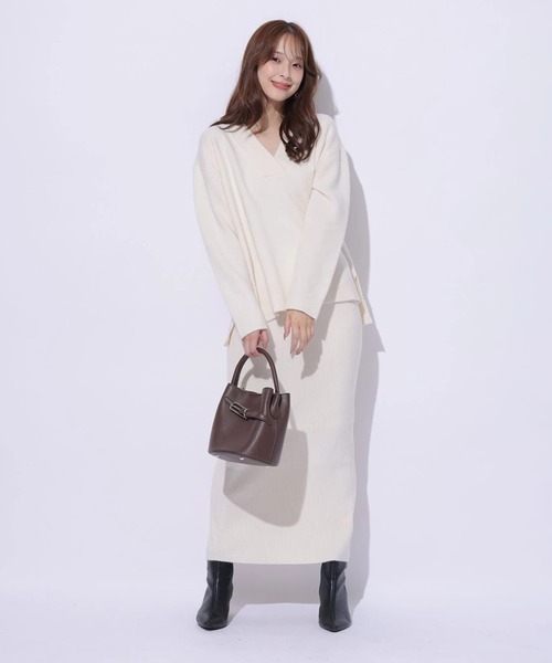 Mystrada（マイストラーダ）の「BELLAVネックニット（ニット/セーター・レディース・ホワイト/ライトブルー/ブラウン/ピンク/グレー・38）」の7枚目の写真