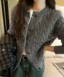 ケーブルニットカーディガン