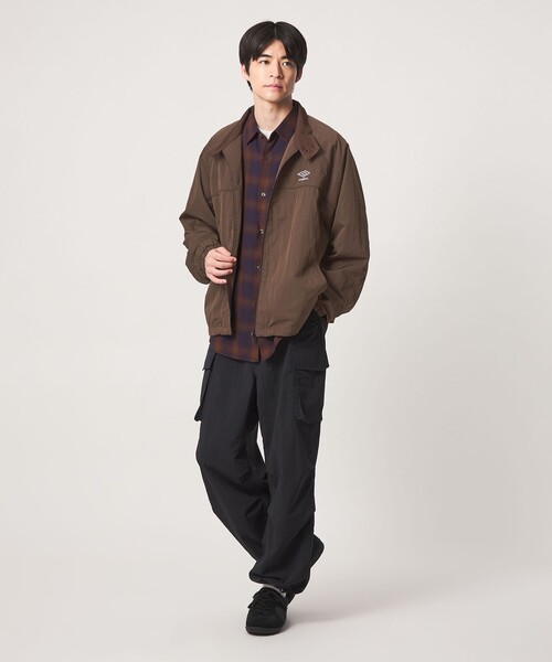 UMBRO(アンブロ)の「【別注】<UMBRO>トラック ジャケット ブルゾン(ブルゾン・メンズ・ブラック/ダークブラウン・L/M)」の10枚目の写真