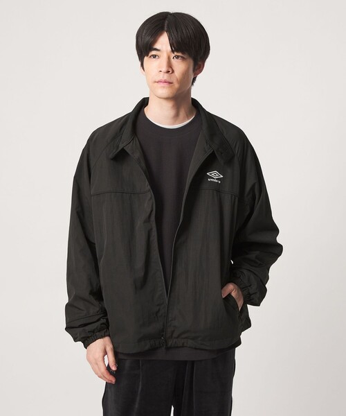 UMBRO(アンブロ)の「【別注】<UMBRO>トラック ジャケット ブルゾン(ブルゾン・メンズ・ブラック/ダークブラウン・L/M)」の12枚目の写真