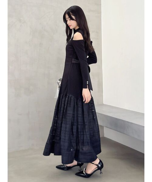 dazzlin(ダズリン)の「スリットショルダーヘムフレアワンピース(ワンピース・レディース・アイボリー/ブラック・SMALL/MEDIUM)」の15枚目の写真