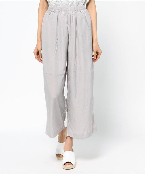 mystic（ミスティック）の「【mystic】テロッとワイドパンツ（その他パンツ・レディース・ベージュ/ライトグレー/ネイビー・ﾌﾘ-）」の2枚目の写真