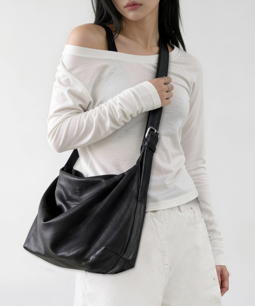 ARTISTWEAR(アーティストウェア)の「レザー SLOUCHY クロスバッグ(メッセンジャーバッグ・メンズ・その他・FREE)」の8枚目の写真