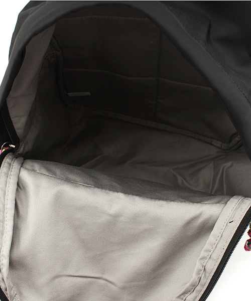 Another Edition（アナザーエディション）の「AE MIXテープリュック（バックパック/リュック・レディース・シルバー/ブラック/ピンク・フリー）」の8枚目の写真