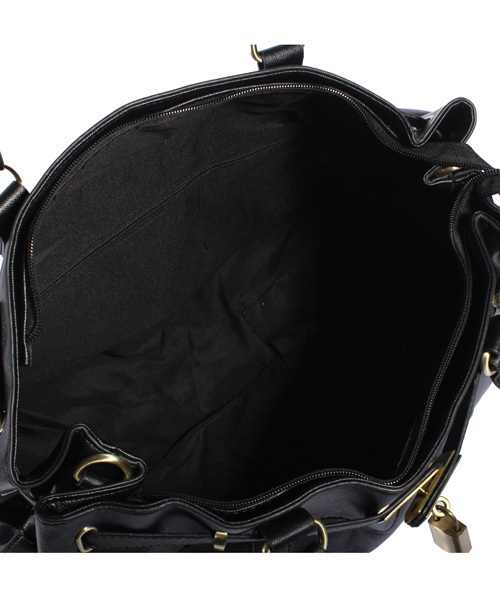 ８(eight)（エイト）の「鍵付き PUレザー ボストンバッグ（ボストンバッグ・メンズ・ベージュ/インディゴブルー/ホワイト/ブラック/ダークブラウン・FREE）」の9枚目の写真