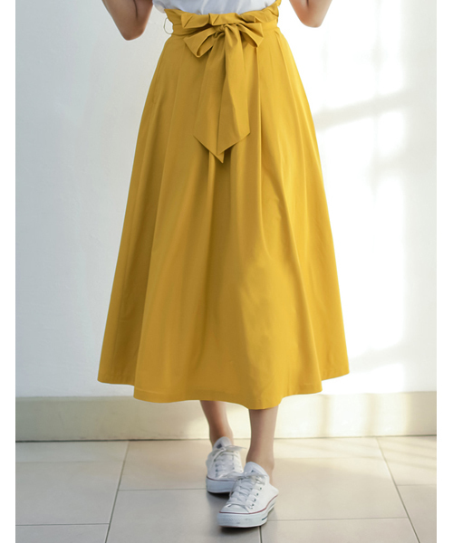 Re:EDIT（リエディ）の「[長めのレングスで上品に。]ウエストリボンロング丈フレアスカートボトムス/スカート/膝丈・ミモレ丈（51～65cm）[リエディ]（スカート・レディース・レッド/ストライプ/ベージュ/マスタード/ブラック系その他/ブルー・SMALL/LARGE/MEDIUM）」の4枚目の写真