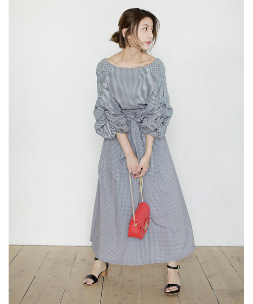 Re:EDIT（リエディ）の「[長めのレングスで上品に。]ウエストリボンロング丈フレアスカートボトムス/スカート/膝丈・ミモレ丈（51～65cm）[リエディ]（スカート・レディース・レッド/ストライプ/ベージュ/マスタード/ブラック系その他/ブルー・SMALL/LARGE/MEDIUM）」の13枚目の写真