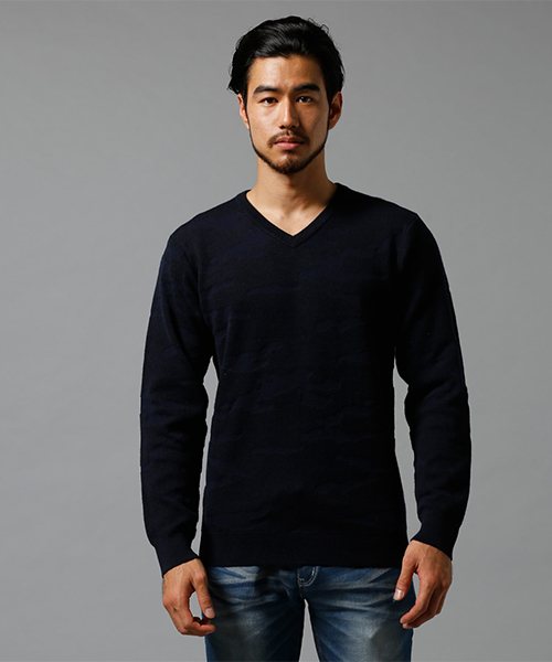 AZUL by moussy（アズールバイマウジー）の「シャドーカモニットVネック長袖プルオーバー（ニット/セーター・メンズ・ブラック/インディゴブルー/グレー・LARGE/MEDIUM/SMALL/X-LARGE/X-SMALL）」の16枚目の写真