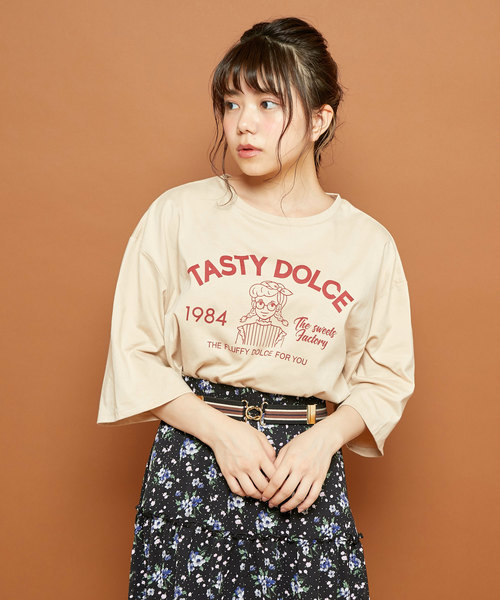 OLIVE des OLIVE（オリーブデオリーブ）の「アンT（Tシャツ/カットソー・レディース・オフホワイト/ネイビー/ベージュ・FREE）」の2枚目の写真