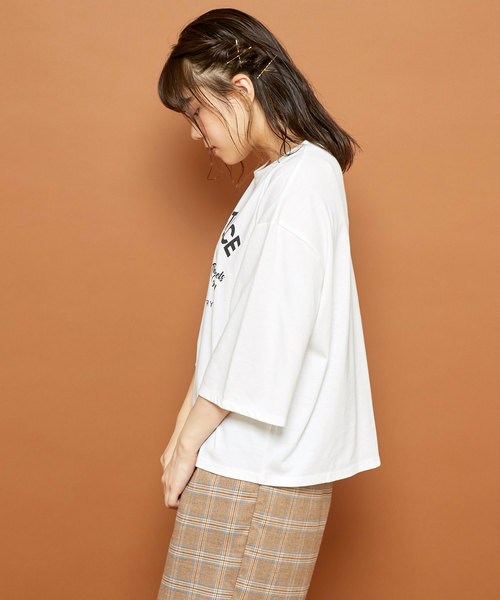 OLIVE des OLIVE（オリーブデオリーブ）の「アンT（Tシャツ/カットソー・レディース・オフホワイト/ネイビー/ベージュ・FREE）」の22枚目の写真