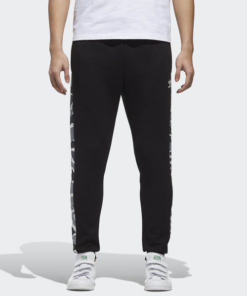 adidas（アディダス）の「グラフィック トラックパンツ [GRAPHICS CB TRACK PANTS] オリジナルス（その他パンツ・メンズ・ブラック/グレー・SMALL/MEDIUM/LARGE/X-LARGE/XX-LARGE/X-SMALL/XXX-LARGE）」の5枚目の写真