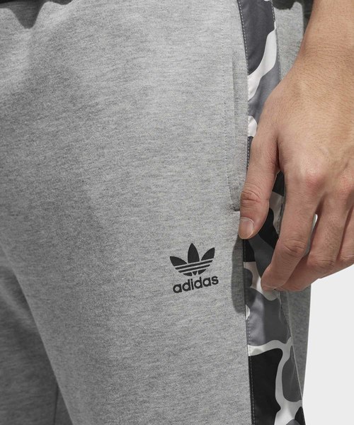 adidas（アディダス）の「グラフィック トラックパンツ [GRAPHICS CB TRACK PANTS] オリジナルス（その他パンツ・メンズ・ブラック/グレー・SMALL/MEDIUM/LARGE/X-LARGE/XX-LARGE/X-SMALL/XXX-LARGE）」の13枚目の写真