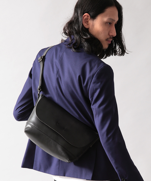 MONKEY TIME（モンキータイム）の「MT ∴ レザー ショルダーバッグ（ショルダーバッグ・メンズ・ブラック/ダークブラウン/ネイビー・ﾌﾘ-）」の12枚目の写真