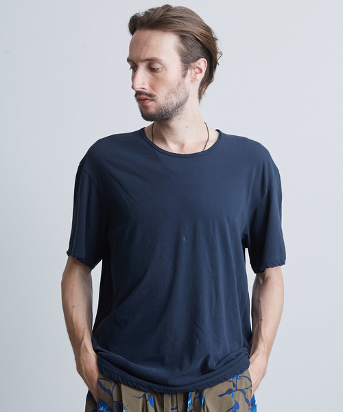 KAZUYUKI KUMAGAI ATTACHMENT（カズユキクマガイアタッチメント）の「【KAZUYUKI KUMAGAI】 40/1フレスカ天竺ドレープTシャツ（Tシャツ/カットソー・メンズ・ホワイト/ブラック/ダークグリーン/ブラウン/カーキ・1/2/3）」の4枚目の写真