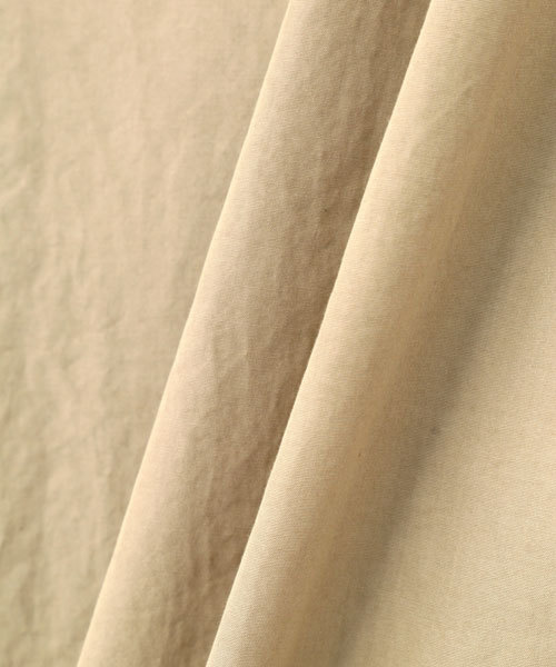 MHL.（エムエイチエル）の「COMPACT COTTON POPLIN（シャツ/ブラウス・メンズ・ベージュ/レンガ・LARGE/MEDIUM/X-LARGE）」の5枚目の写真