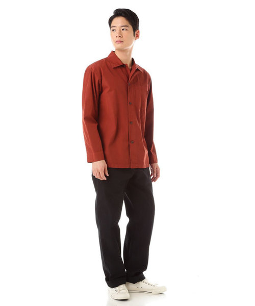 MHL.（エムエイチエル）の「COMPACT COTTON POPLIN（シャツ/ブラウス・メンズ・ベージュ/レンガ・LARGE/MEDIUM/X-LARGE）」の8枚目の写真