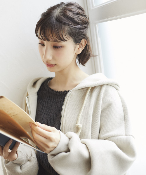 and R（アンドアール）の「ニットジップパーカー（パーカー・レディース・アイボリー・FREE）」の3枚目の写真